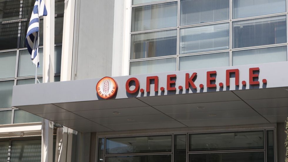 Ρουσφέτι: βολικός μύθος για συμψηφισμούς
